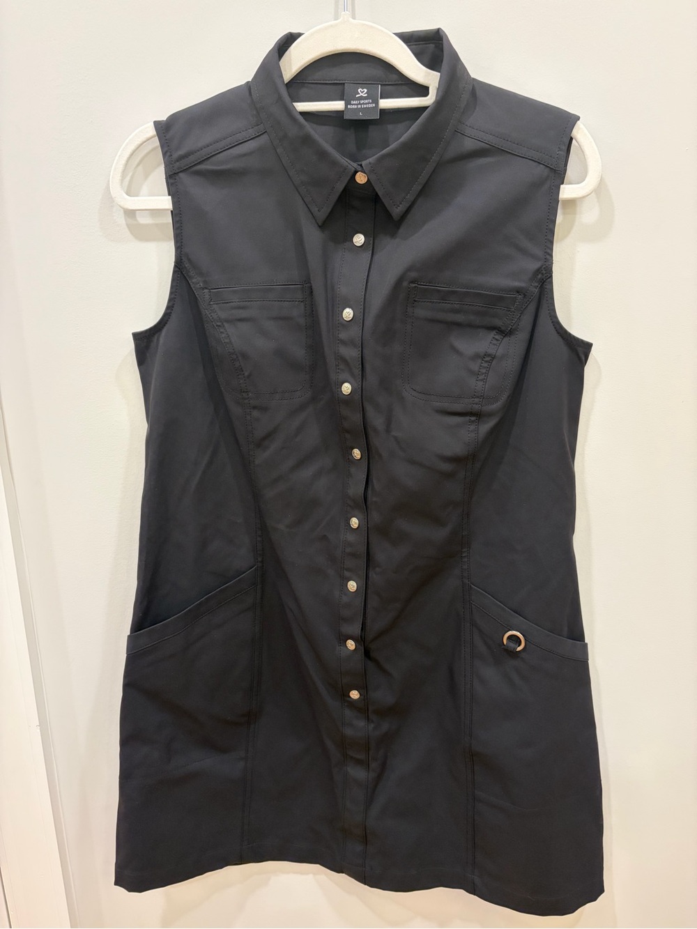 Daily Sports Women’s Black snap golf dress size L Sweden